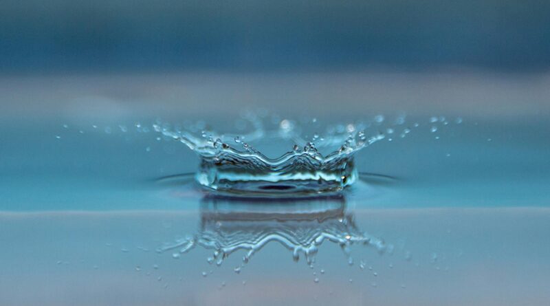 water droplet in shallow photo