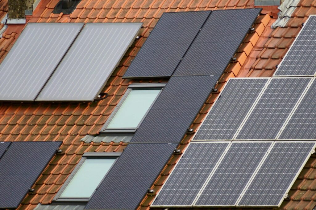efficient rooftop solar panel installation