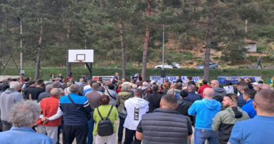 Protesti protiv geoloških istraživanja i rudarenja u Jezeru