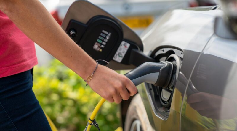 charging electric vehicle at outdoor station